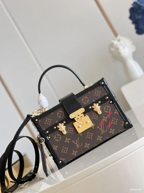 LOUIS PETITE V MALLE VUITTON 0601